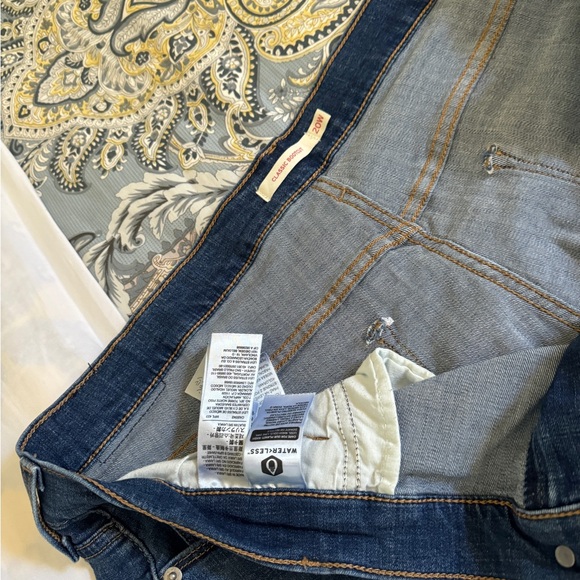 Levi’s women’s jeans, size 20W Short - Picture 6 of 8